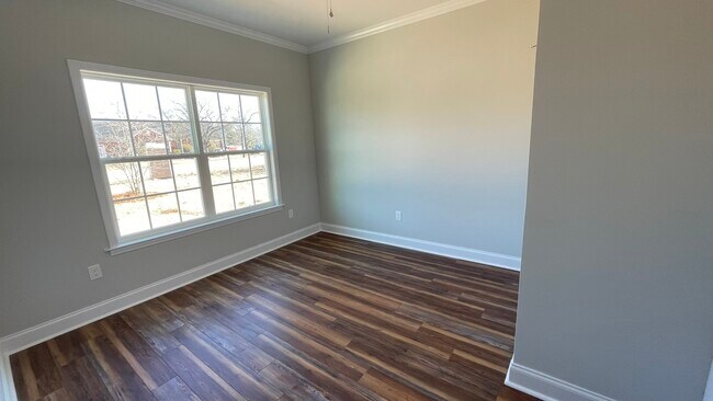 Building Photo - 53 Dewitt Lowery Rd