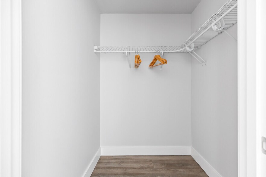 Building Photo - 285 8th Ave N