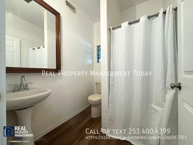 Building Photo - 2817 9th St SW