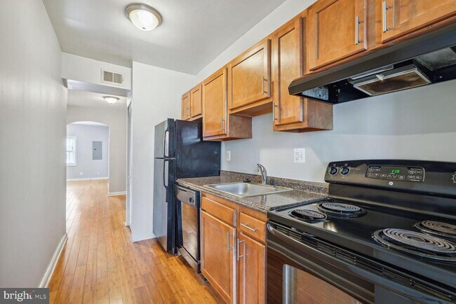 Building Photo - 1222 Meigs Pl NE
