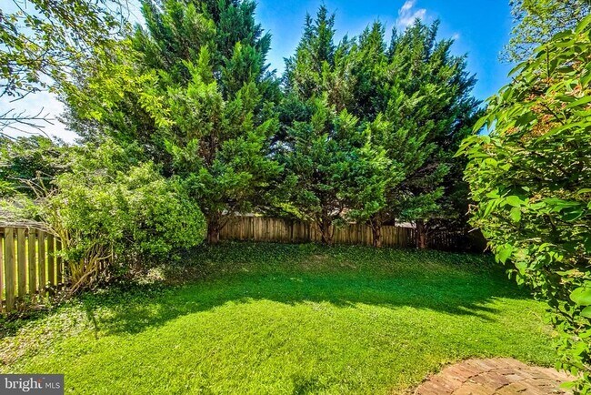 Building Photo - 4112 Spruell Dr