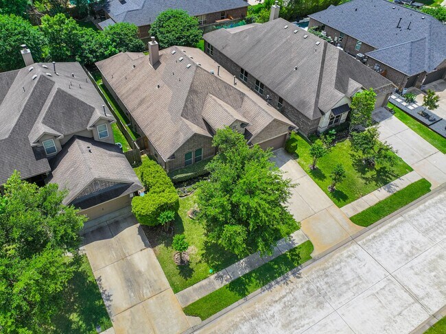 Building Photo - 111 Pheasant Run Dr