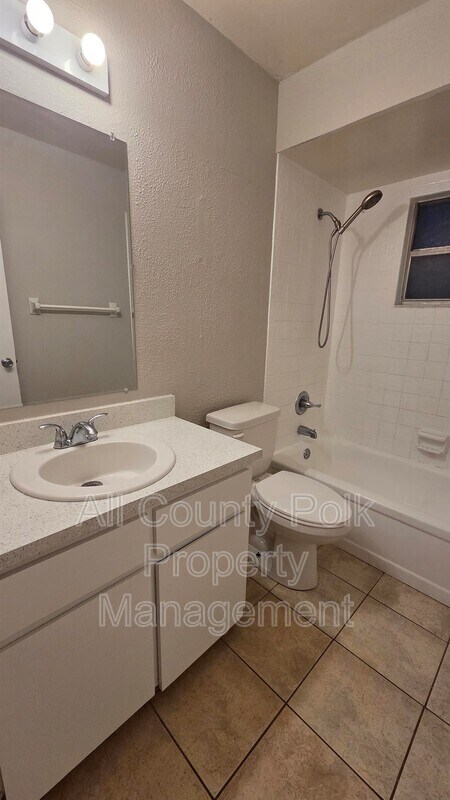 Building Photo - 789 Zella Ln