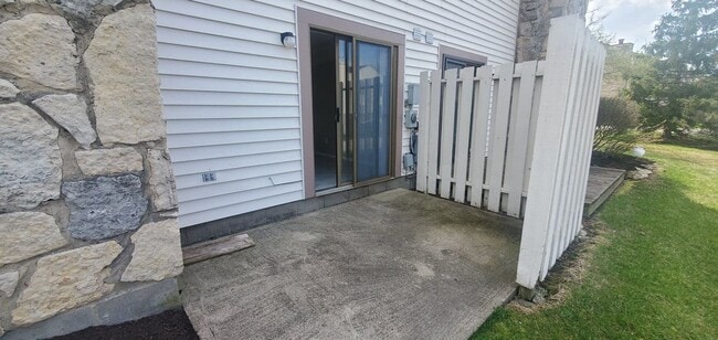 Building Photo - 1387 Sanzon Dr