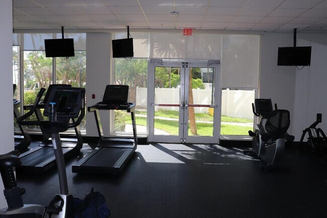 Building Photo - 3001 S Ocean Dr