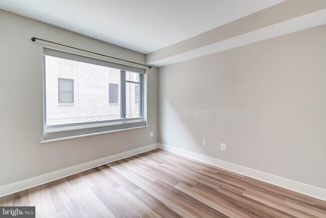 Building Photo - 1311 13th St NW