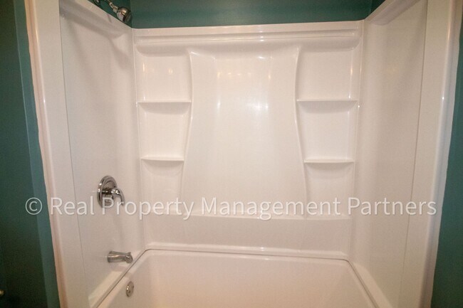 Building Photo - Baraga Duplex