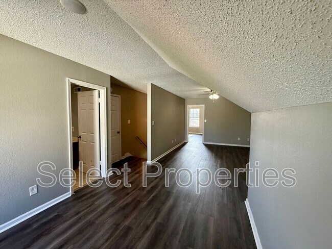 Building Photo - 2516 Glenn Pl