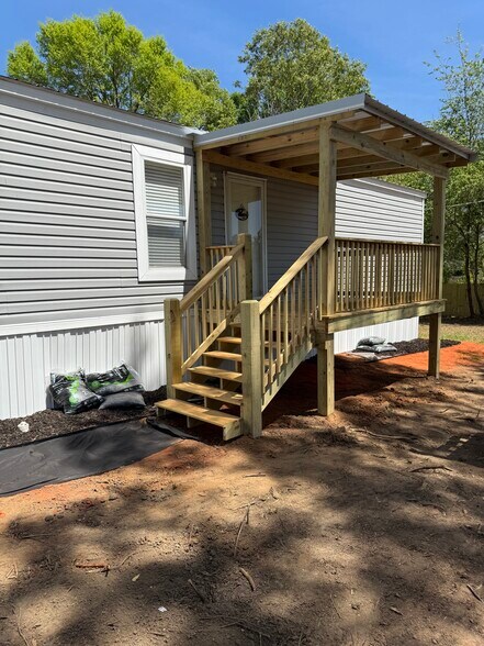 Building Photo - 12270 Venus Dr S