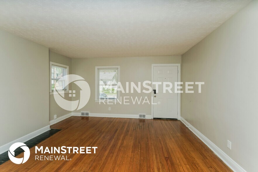 Building Photo - 3924 River Park Dr