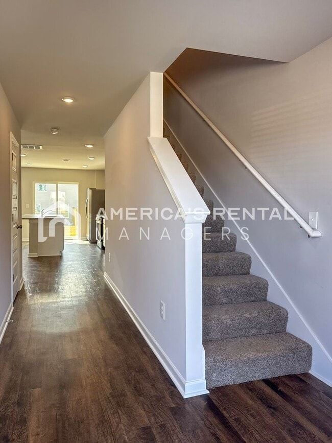 Building Photo - 96 River Grass Dr