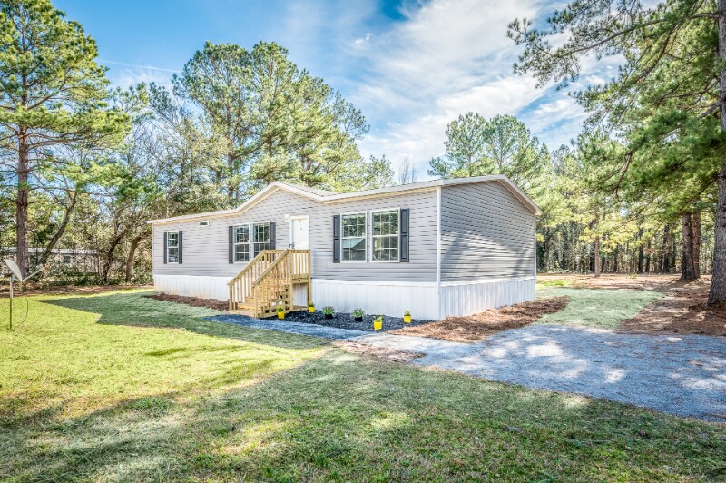 Building Photo - 20 Samaria St