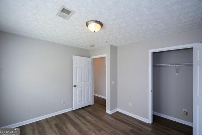 Building Photo - 4103 Fairington Club Dr