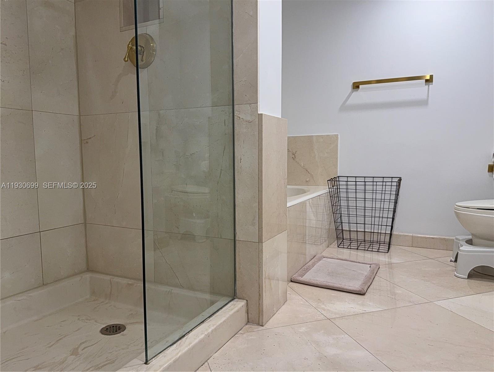 Building Photo - 3610 Yacht Club Dr