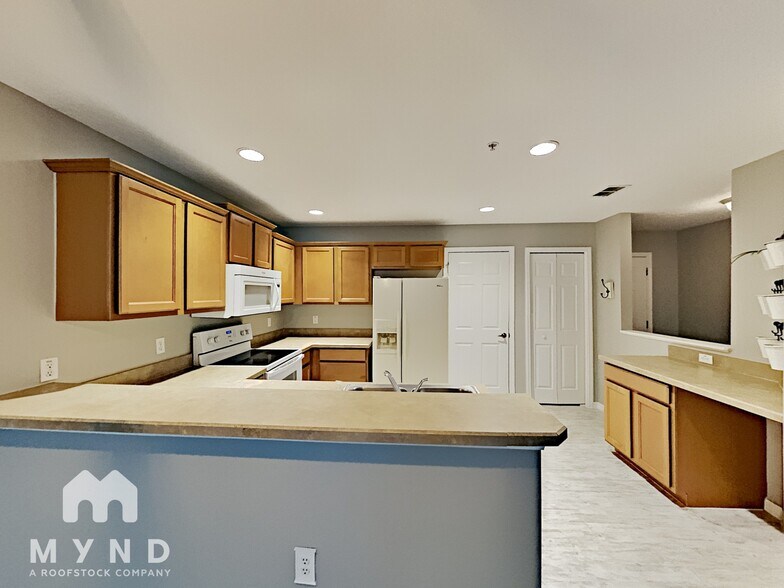 Building Photo - 303 Freedom's Ring Dr