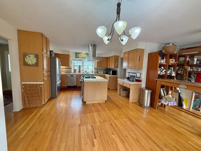 Building Photo - 7146 Danko Dr