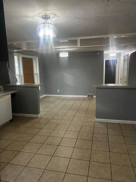 Building Photo - 3555 McCartney Rd