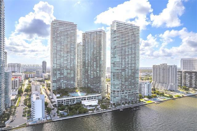 Building Photo - 480 NE 31st St