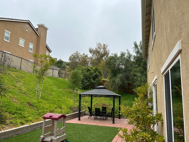 Building Photo - Beautiful 5BD/3BA Home In Oceanside