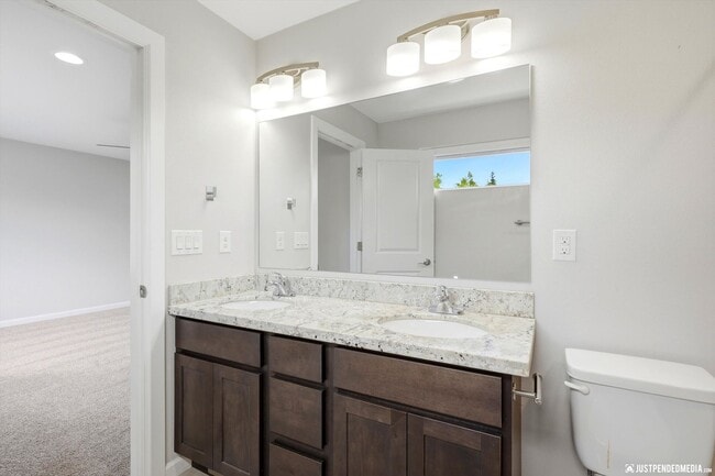 Building Photo - 1553 N Ravens Best Cir