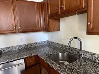 Building Photo - 3524 W Shore Rd