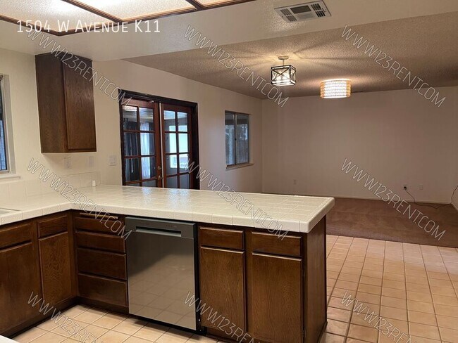 Building Photo - 1504 W Ave K11