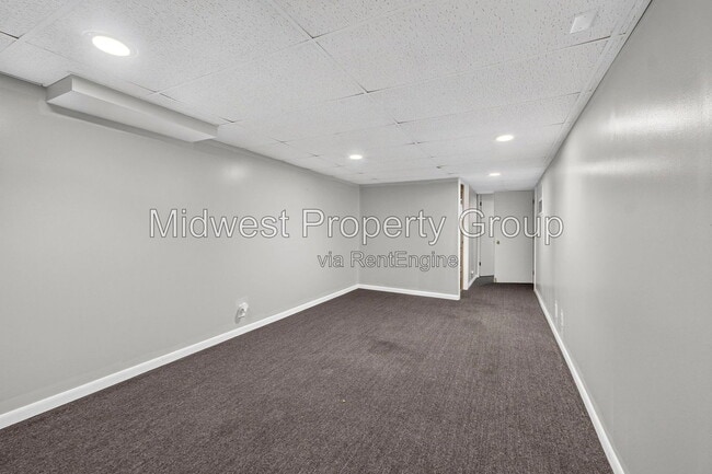 Building Photo - 1205 Acredale Dr