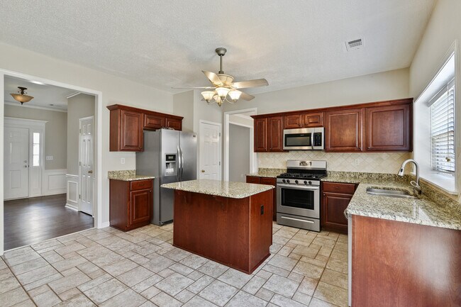 Building Photo - 2655 Traywick Chase