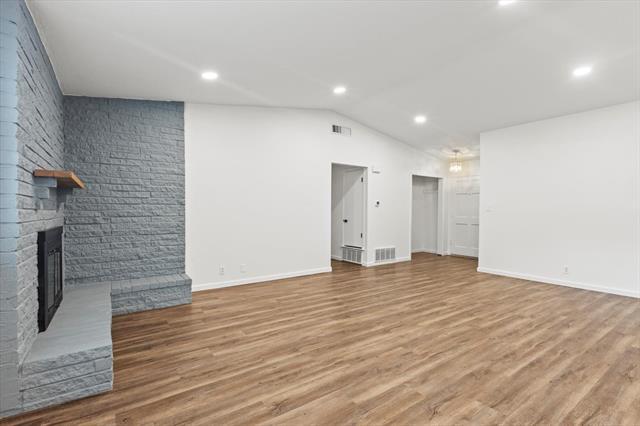 Building Photo - 615 Bocowood Ct