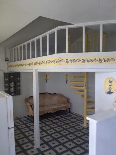 Building Photo - 6129 Andalusia Ave