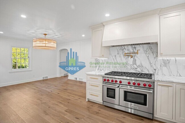 Building Photo - Elegant Fox Chapel 4-Bedroom, 3.5-Bath Home