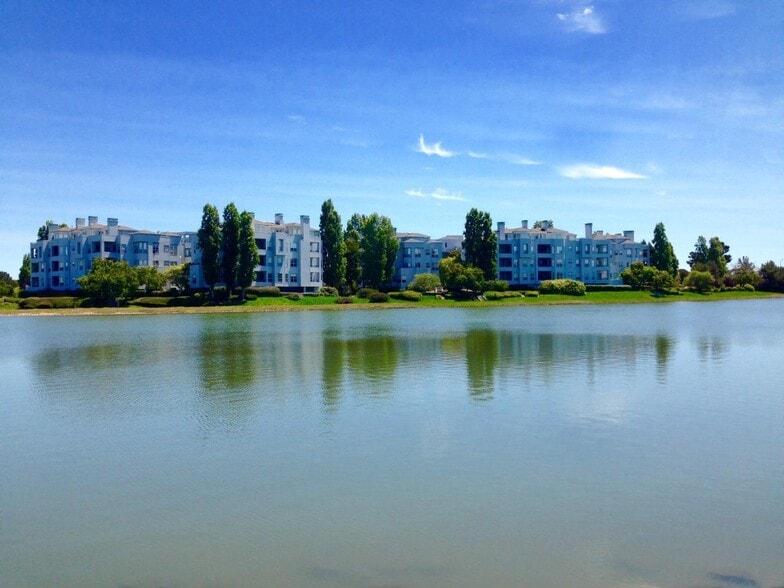 Building Photo - 720 Promontory Point Ln