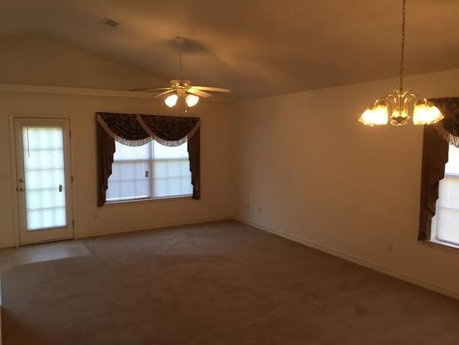 Building Photo - Beautiful 3-Bedroom near Corry Station