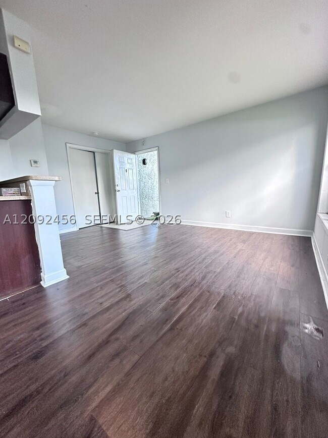 Building Photo - 3930 NW 87th Ave
