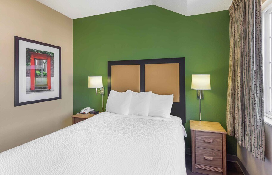 Building Photo - Furnished Studio-Dallas - Plano