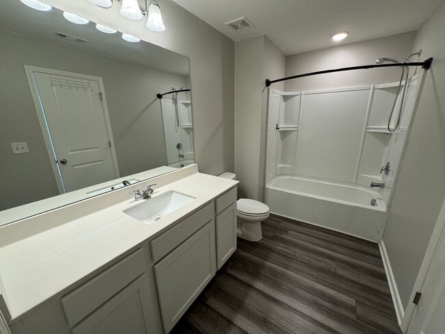 Building Photo - Nice 2/2.5 Townhouse in Cartersville- $1,495