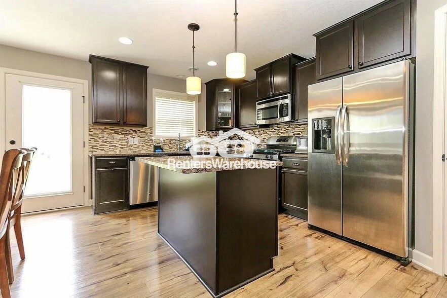 Building Photo - 3273 Red Oak Trail