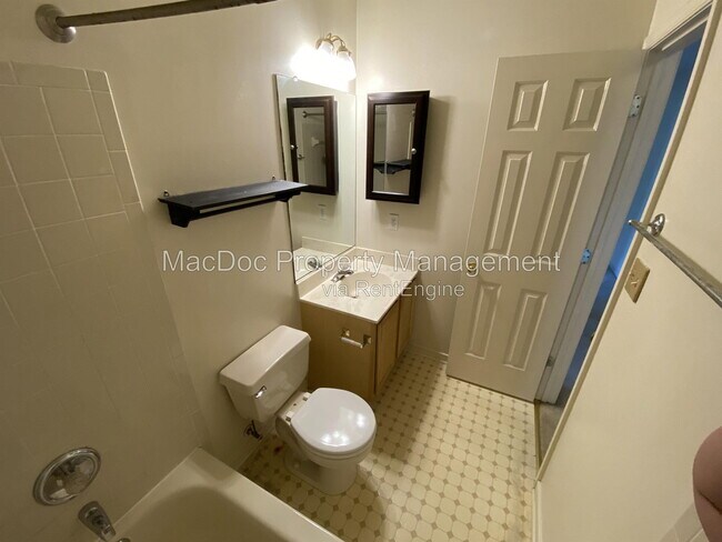 Building Photo - 9 Brown Cir