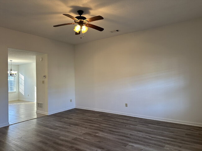 Building Photo - 321 Switchgrass Cove