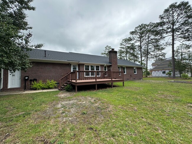 Building Photo - Beautiful 3 Bed 2 Bath Home in Jack Britt