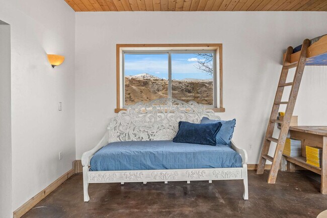 Building Photo - 84 Arcturus Dr