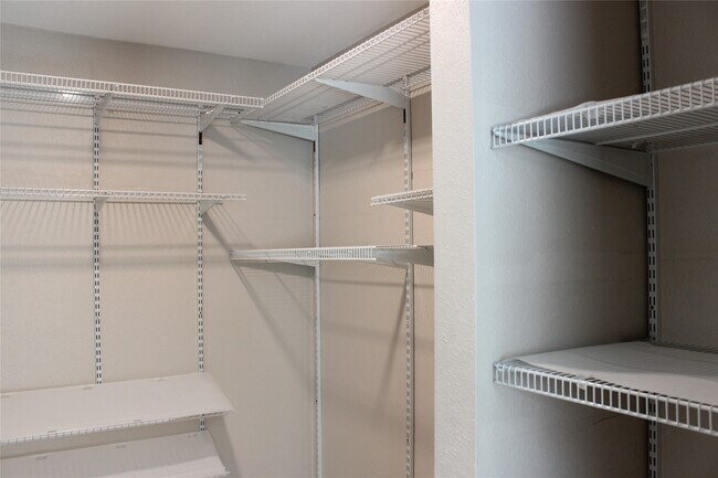 Building Photo - 1210 Three Forks Dr