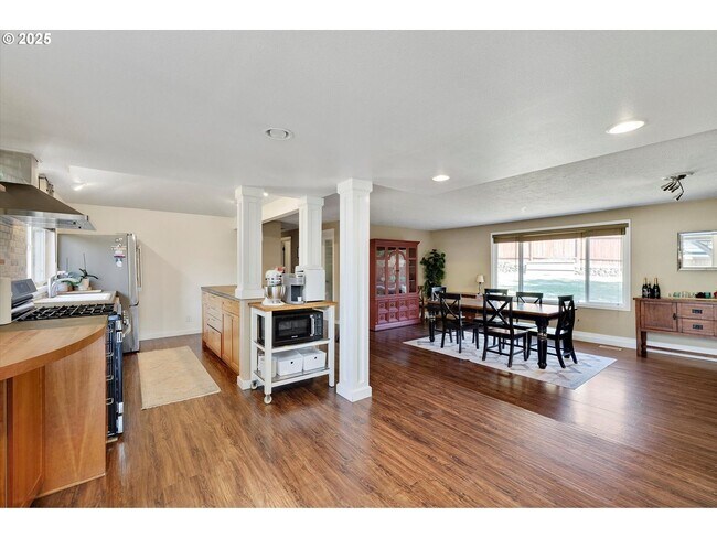 Building Photo - Bull Mountain Gem – Single-Level 3BR with 2 Living Areas, Large Yard & Pergola Patio