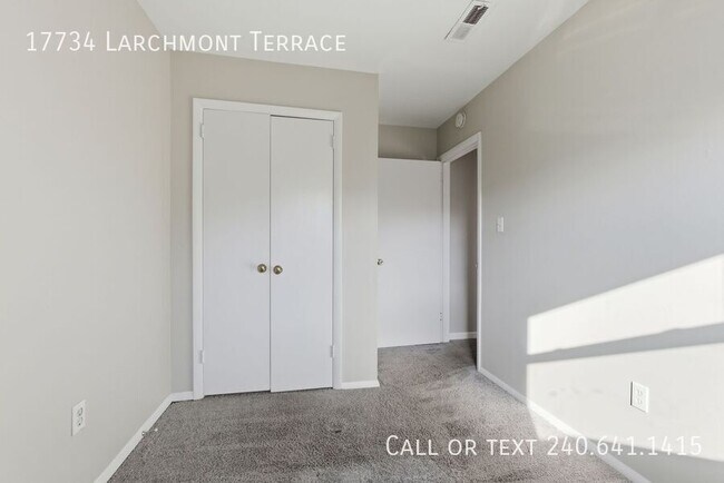 Building Photo - 17734 Larchmont Terrace