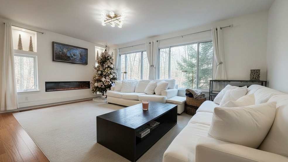 Living Room - 16031 Dorset Rd