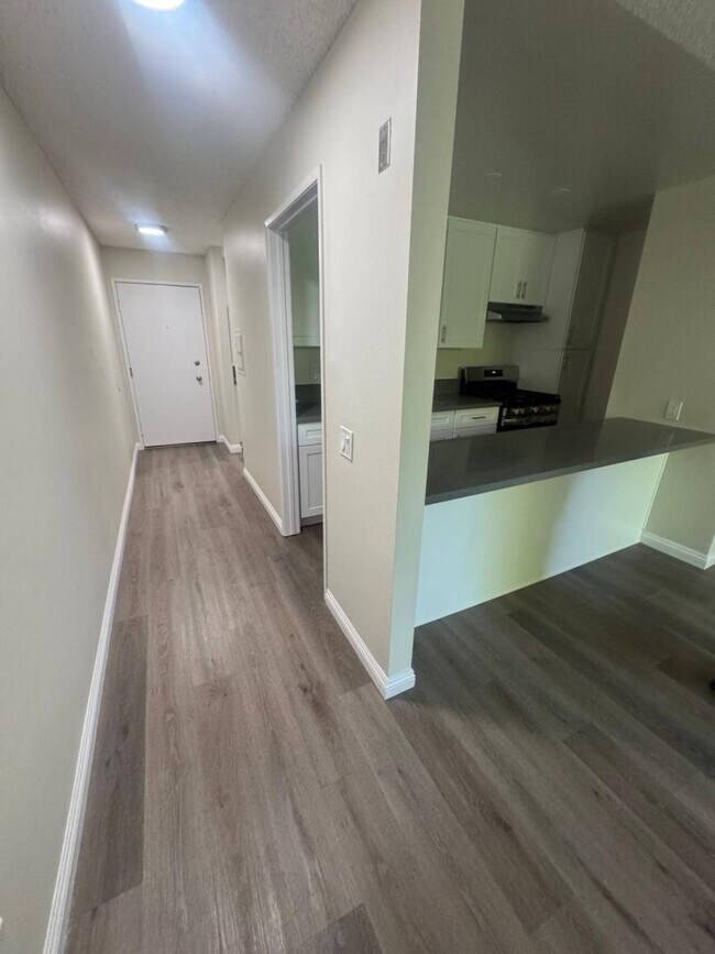 Building Photo - 0.0 bedroom in Sunland California 91040