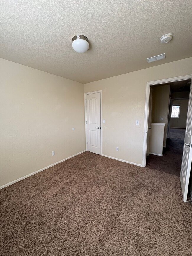 Building Photo - 3 Bedroom 2.5 Bath Townhome  with AC in Lorson Ranch