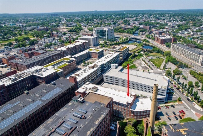 Building Photo - 200 Market St