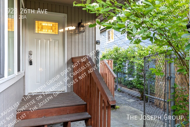 Building Photo - 923 26th Ave