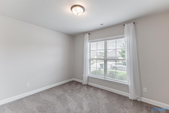 Building Photo - 122 Princewater Dr